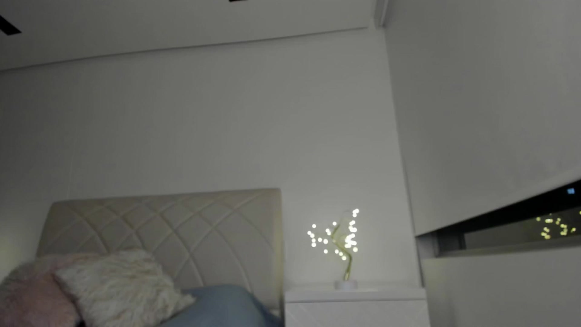 Gallery image thumbnail from Susan_MFC's myfreecams stream on, 12/12/2022, 05:30 image 8 of 20