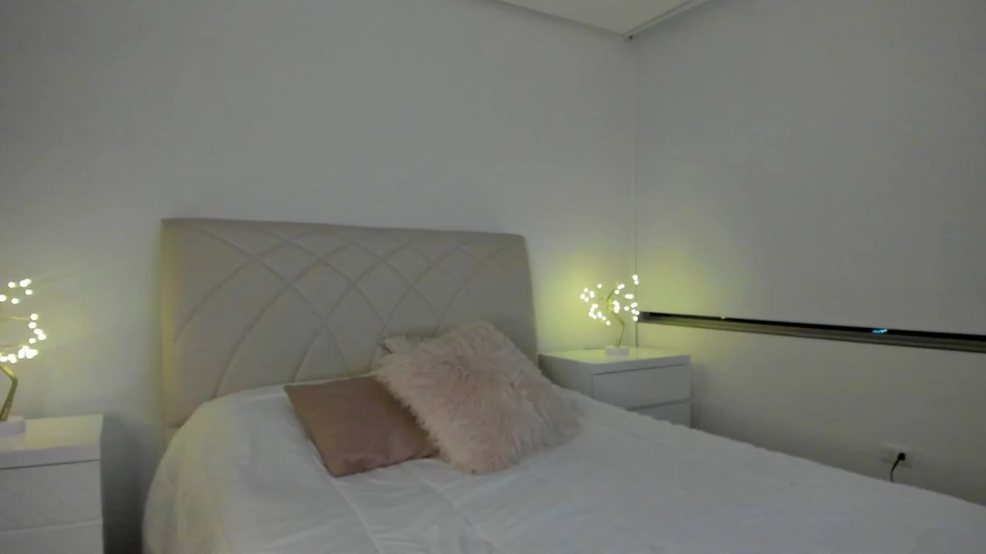 Gallery image thumbnail from Susan_MFC's myfreecams stream on, 12/15/2022, 06:05 image 11 of 20