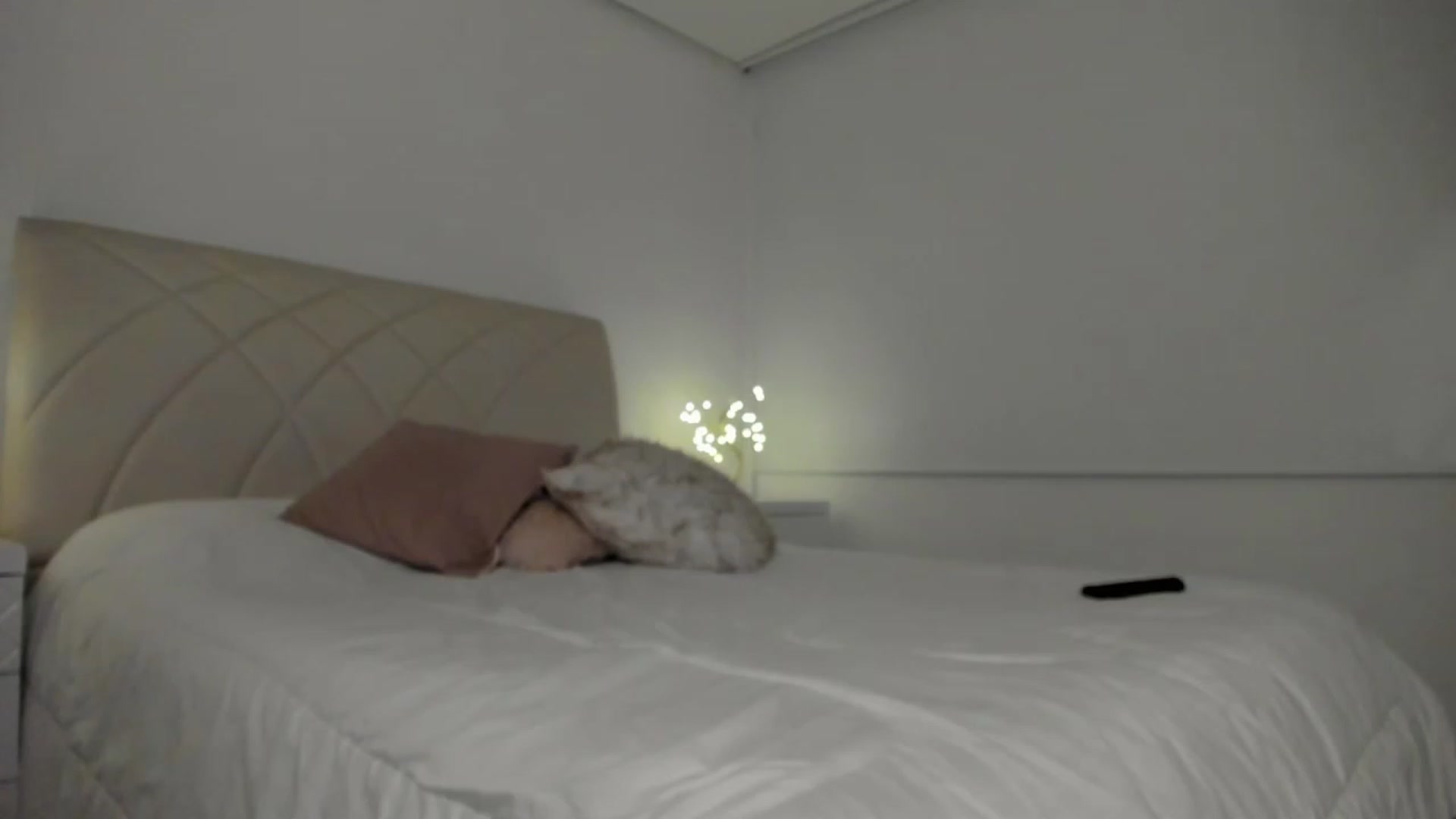 Gallery image thumbnail from Susan_MFC's myfreecams stream on, 12/16/2022, 05:02 image 12 of 20