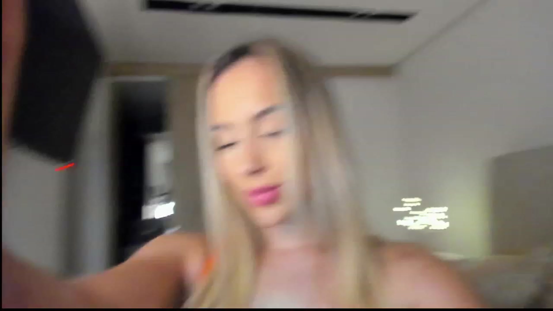 Gallery image thumbnail from Susan_MFC's myfreecams stream on, 01/04/2023, 03:39 image 6 of 20