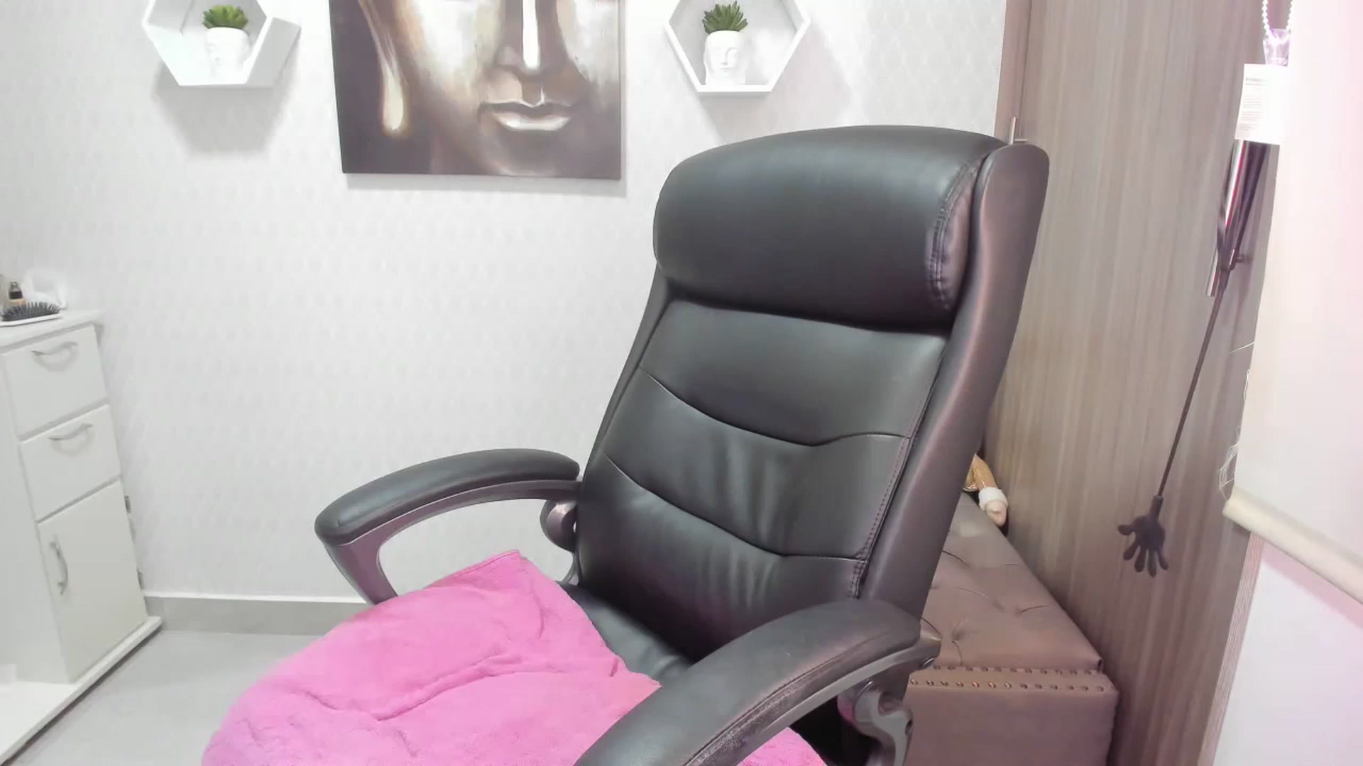 Gallery image thumbnail from Susan_lane's myfreecams stream on, 11/18/2022, 16:53 image 2 of 20