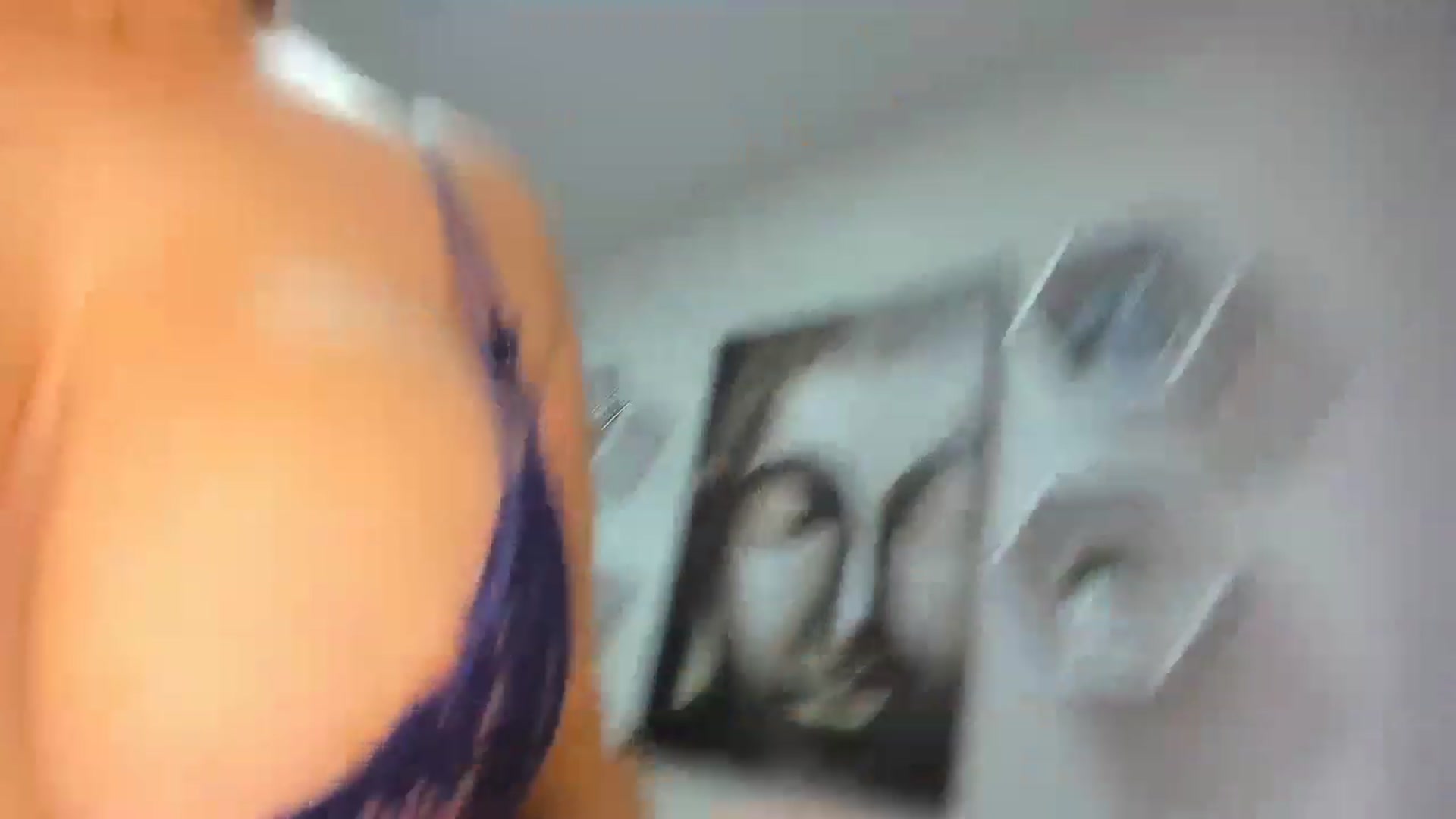 Gallery image thumbnail from Susan_lane's myfreecams stream on, 12/05/2022, 15:50 image 6 of 20