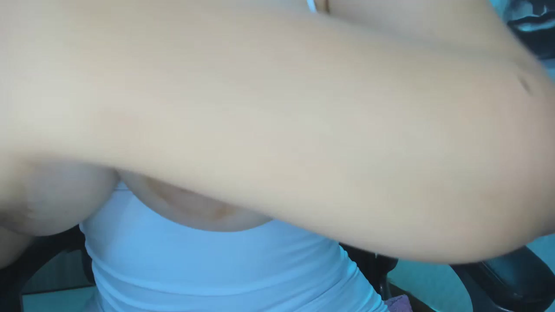 Gallery image thumbnail from Susan_lane's myfreecams stream on, 12/27/2022, 16:24 image 16 of 20