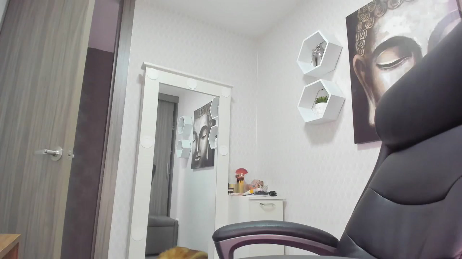 Gallery image thumbnail from Susan_lane's myfreecams stream on, 01/09/2023, 15:35 image 5 of 20
