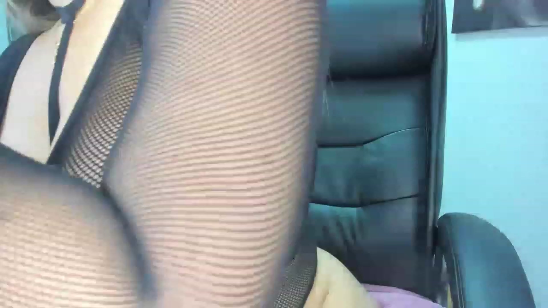 Gallery image thumbnail from Susan_lane's myfreecams stream on, 01/19/2023, 16:38 image 5 of 20