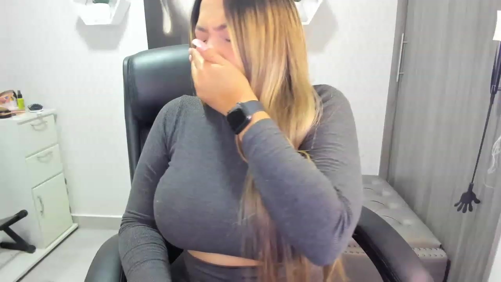 Gallery image thumbnail from Susan_lane's myfreecams stream on, 02/20/2023, 02:52 image 4 of 20