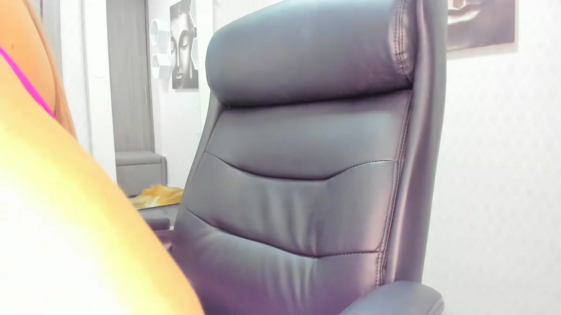 Gallery image thumbnail from Susan_lane's myfreecams stream on, 03/02/2023, 16:50 image 11 of 20