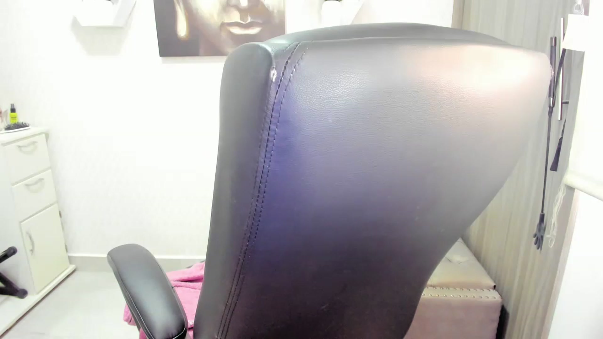 Gallery image thumbnail from Susan_lane's myfreecams stream on, 04/03/2023, 17:46 image 2 of 20
