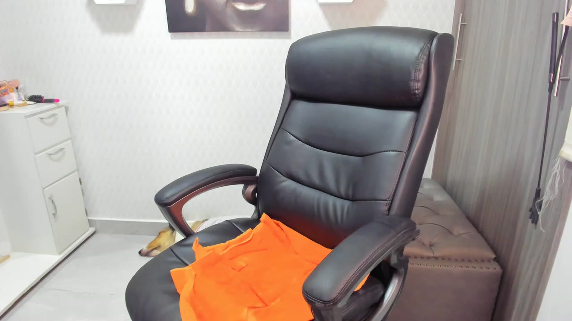 Gallery image thumbnail from Susan_lane's myfreecams stream on, 06/21/2023, 03:40 image 6 of 20