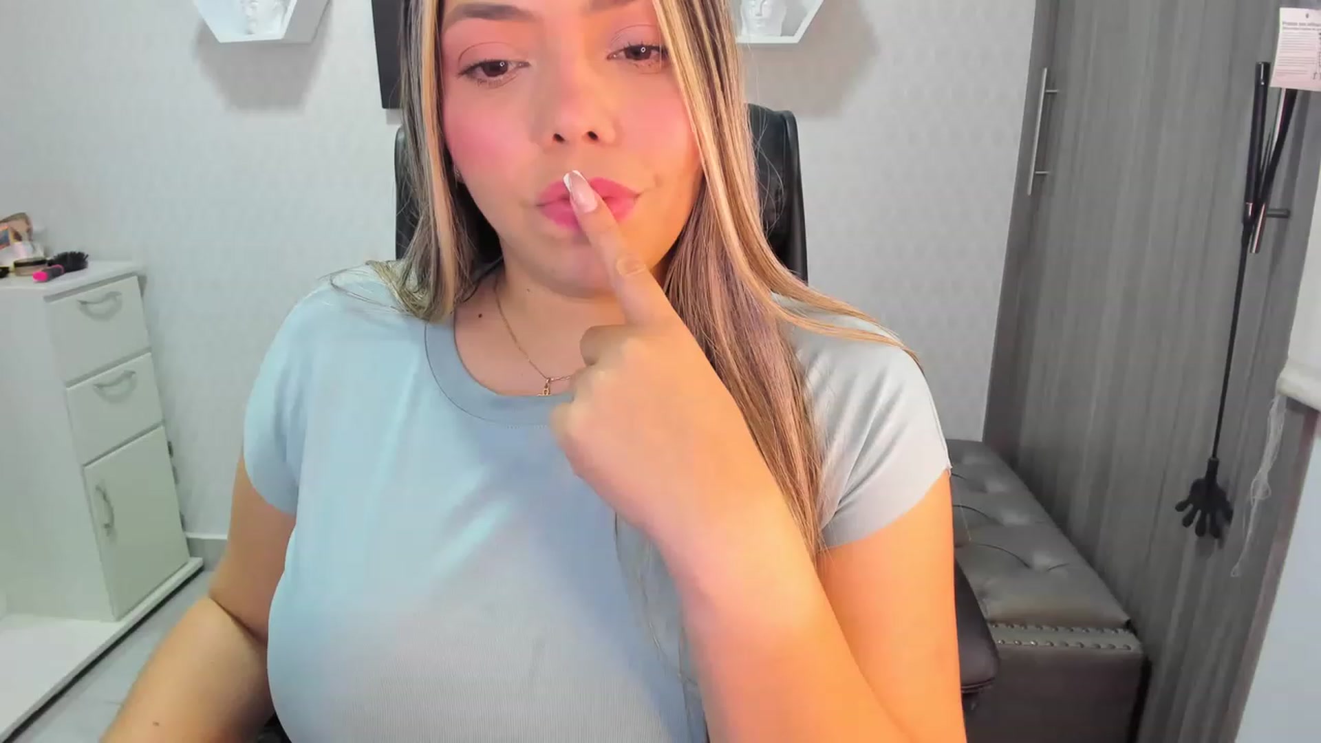 Gallery image thumbnail from Susan_lane's myfreecams stream on, 06/28/2023, 04:49 image 12 of 20