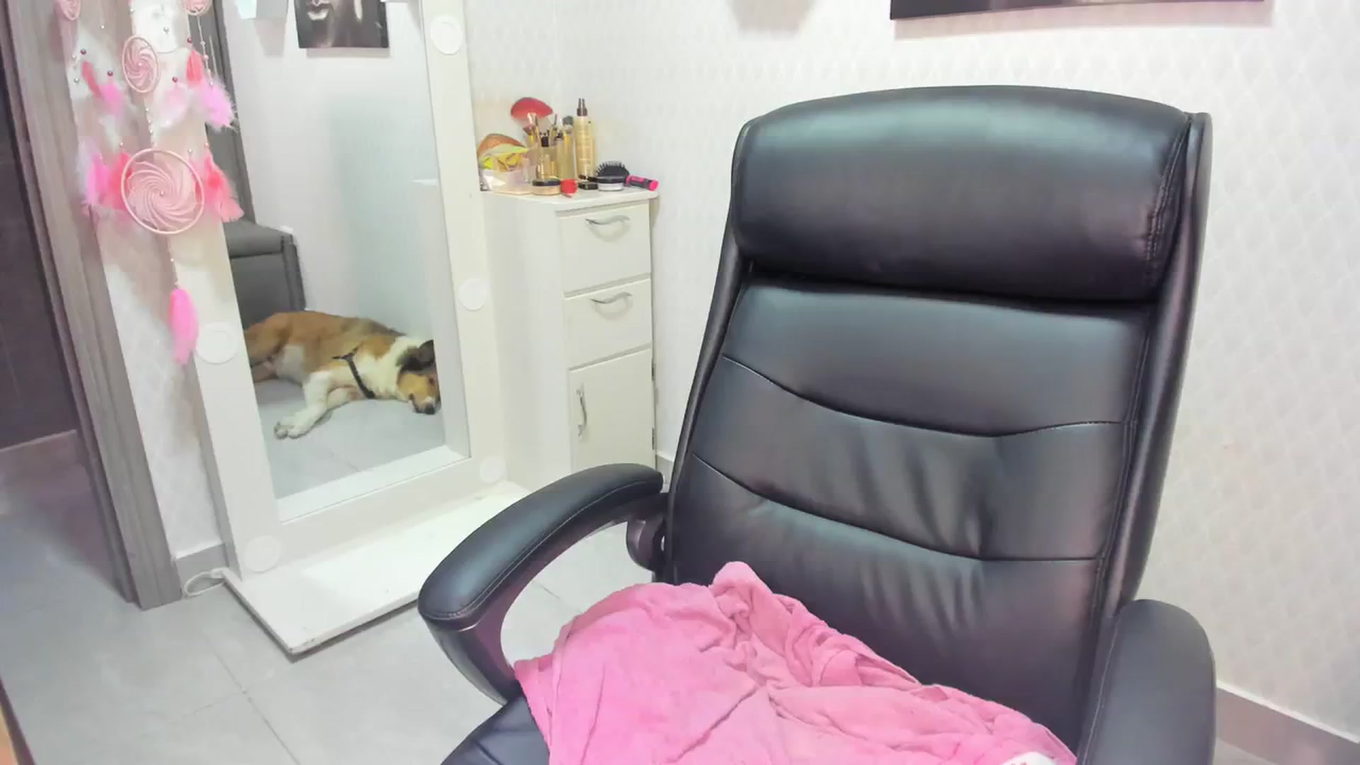 Gallery image thumbnail from Susan_lane's myfreecams stream on, 08/11/2023, 17:11 image 20 of 20