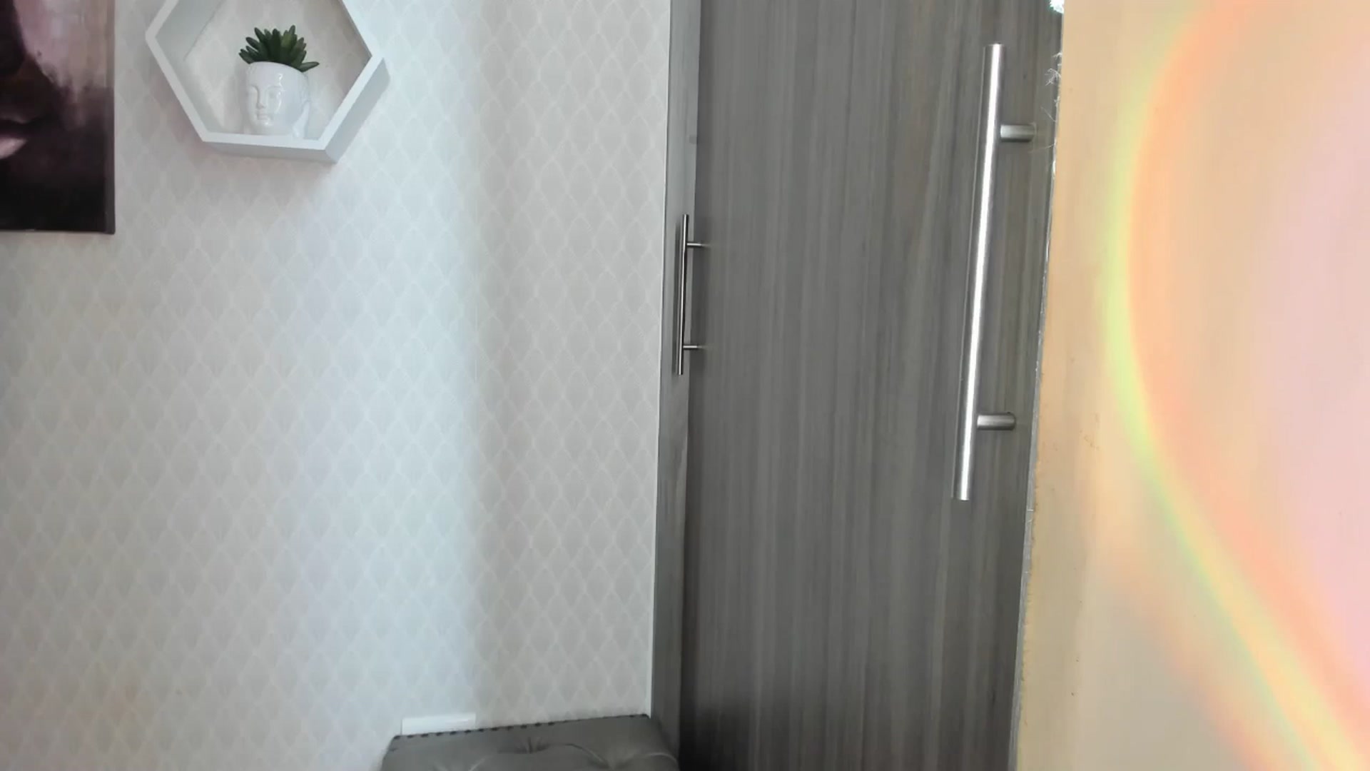 Gallery image thumbnail from Susan_lane's myfreecams stream on, 04/29/2024, 16:31 image 2 of 20