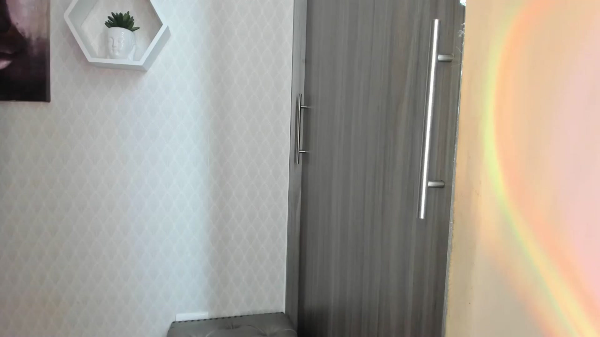 Gallery image thumbnail from Susan_lane's myfreecams stream on, 04/29/2024, 16:31 image 4 of 20