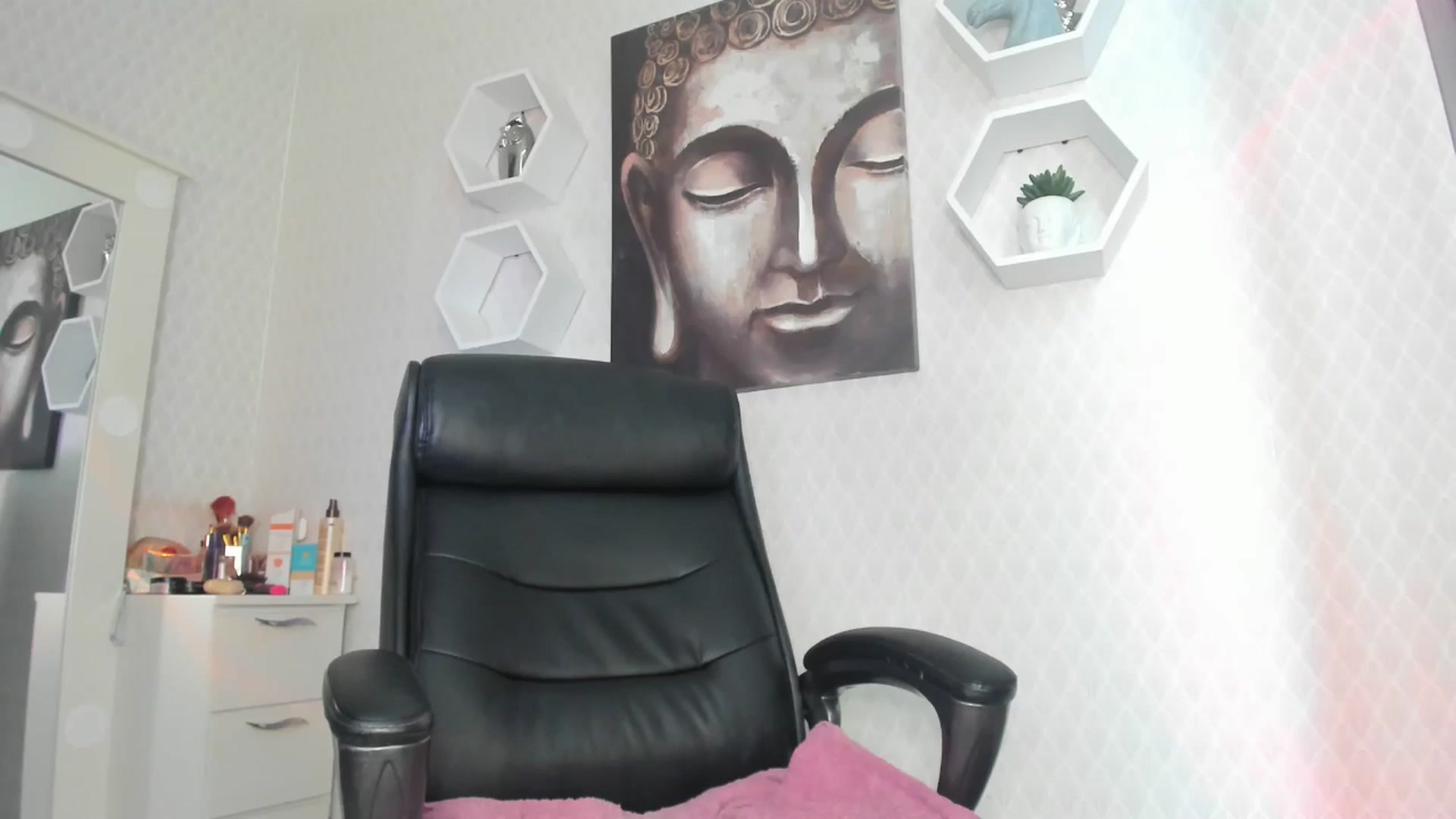 Gallery image thumbnail from Susan_lane's myfreecams stream on, 05/20/2024, 16:38 image 2 of 20