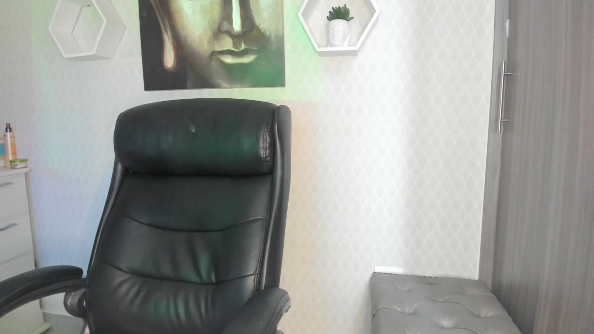 Gallery image thumbnail from Susan_lane's myfreecams stream on, 07/03/2024, 16:29 image 17 of 20