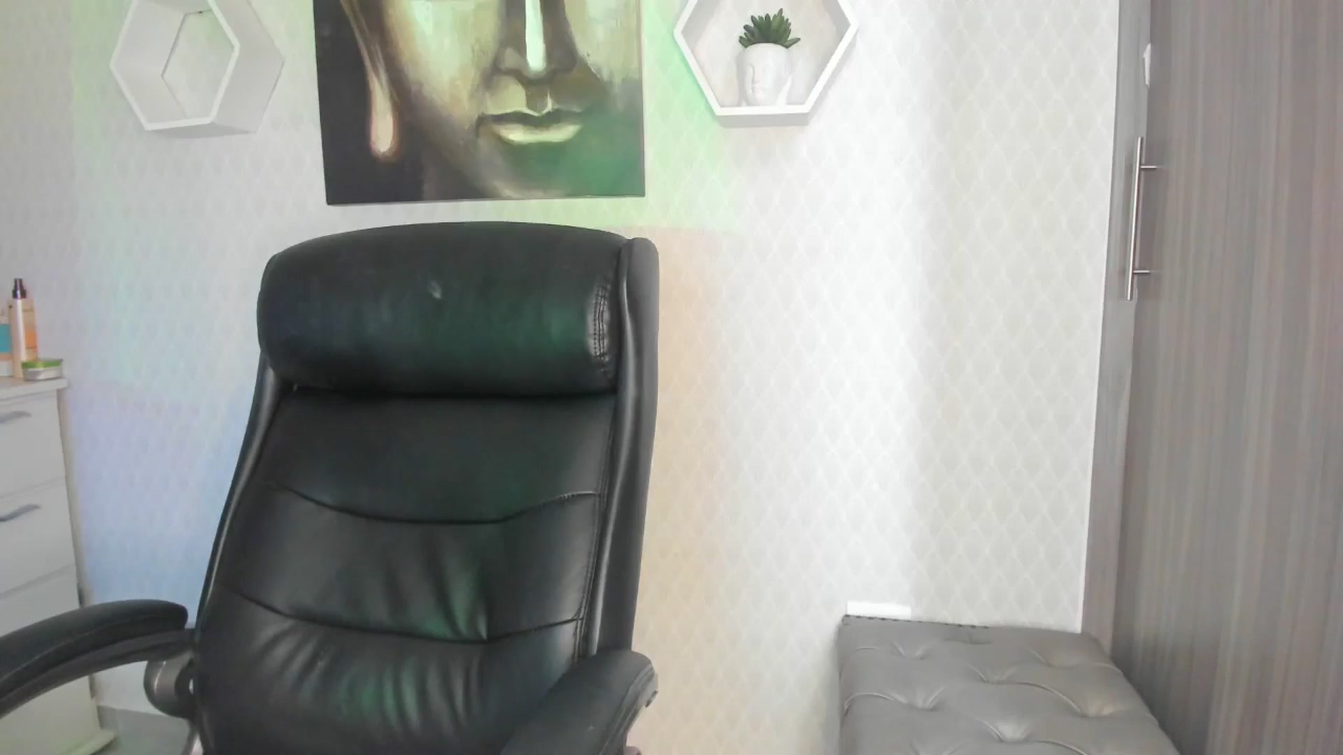 Gallery image thumbnail from Susan_lane's myfreecams stream on, 07/03/2024, 16:29 image 18 of 20
