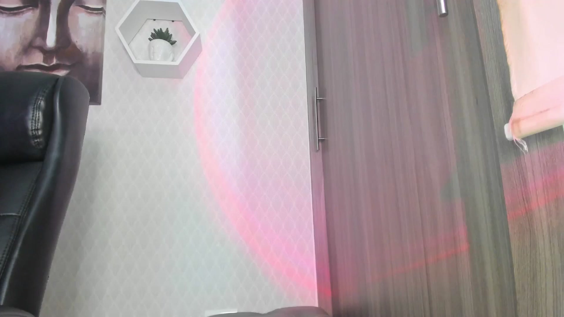 Gallery image thumbnail from Susan_lane's myfreecams stream on, 07/27/2024, 17:06 image 7 of 20