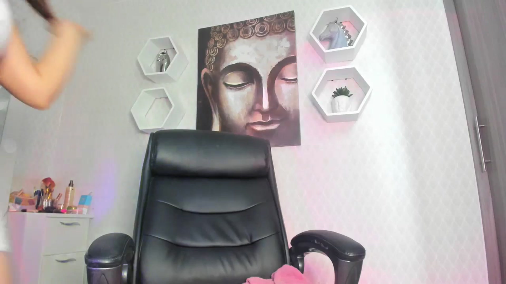Gallery image thumbnail from Susan_lane's myfreecams stream on, 08/24/2024, 15:59 image 12 of 20