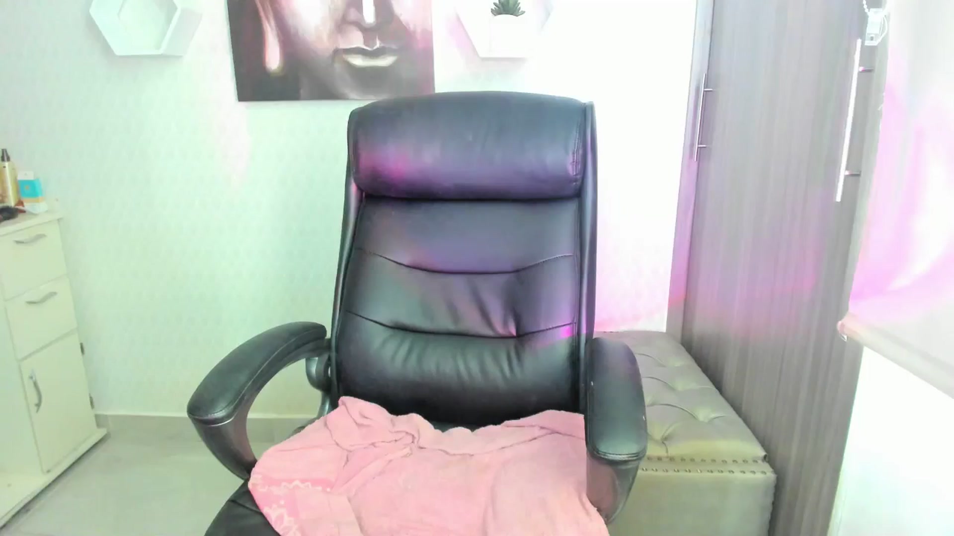 Gallery image thumbnail from Susan_lane's myfreecams stream on, 09/06/2024, 15:58 image 16 of 20