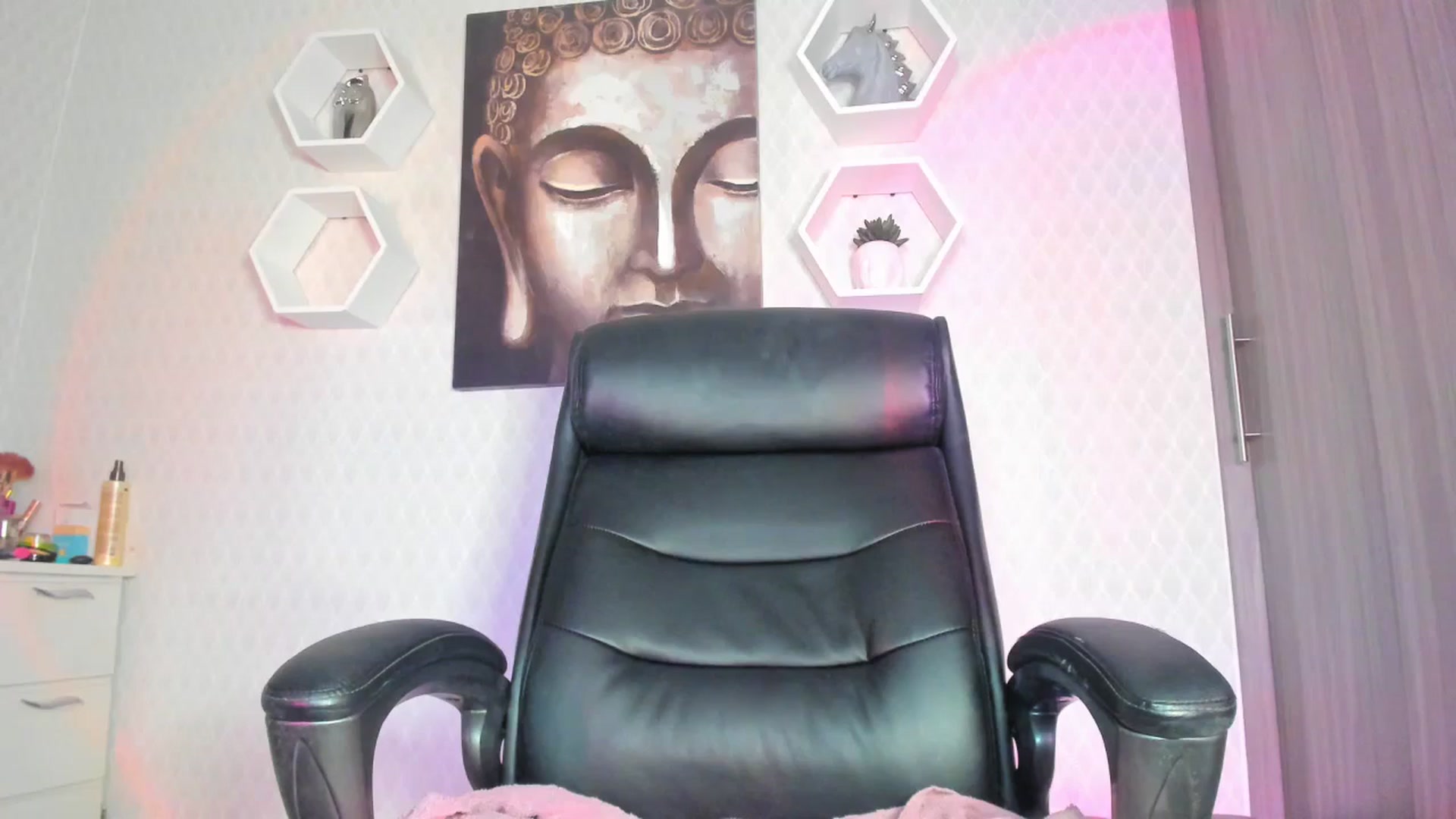 Gallery image thumbnail from Susan_lane's myfreecams stream on, 10/02/2024, 01:48 image 14 of 20