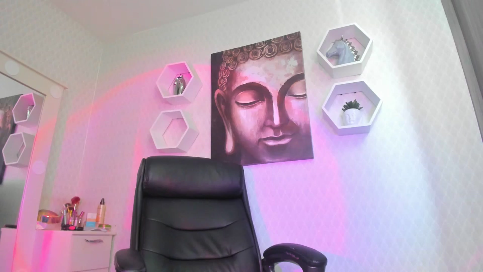 Gallery image thumbnail from Susan_lane's myfreecams stream on, 10/25/2024, 17:13 image 14 of 20