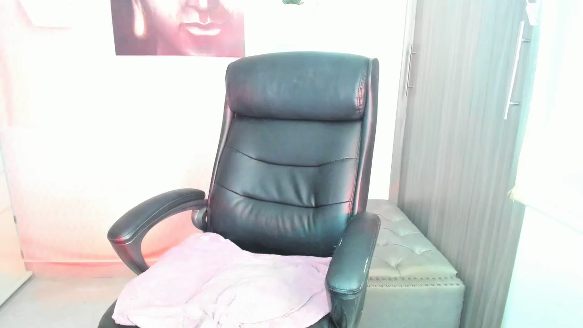 Gallery image thumbnail from Susan_lane's myfreecams stream on, 10/28/2024, 17:59 image 7 of 20