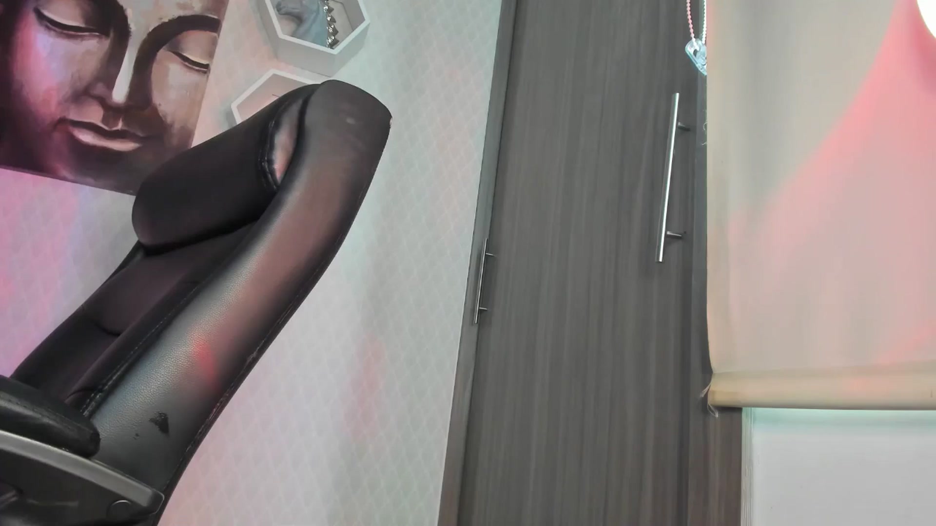 Gallery image thumbnail from Susan_lane's myfreecams stream on, 11/11/2024, 17:38 image 11 of 20