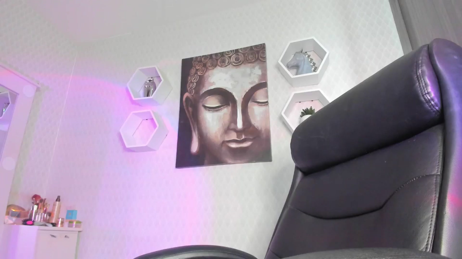 Gallery image thumbnail from Susan_lane's myfreecams stream on, 12/23/2024, 18:34 image 13 of 20