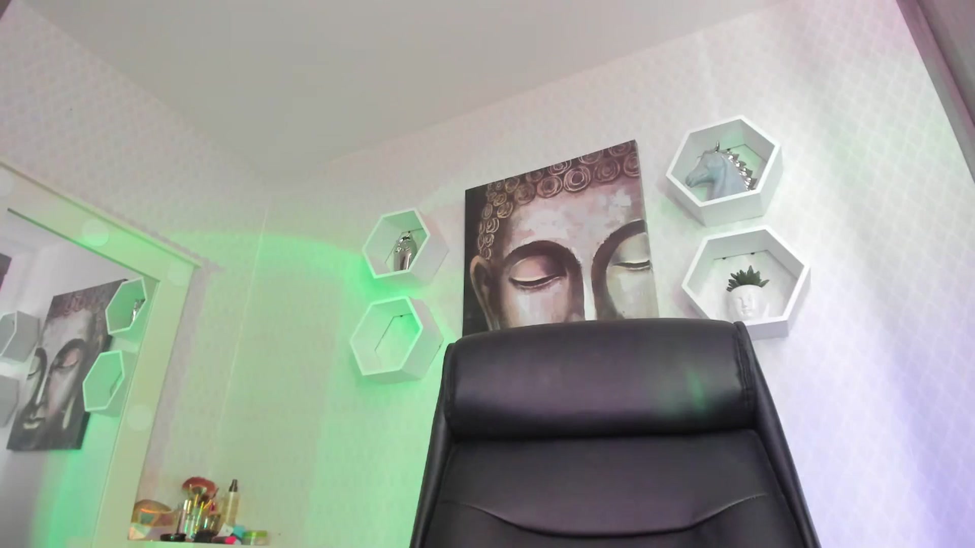 Gallery image thumbnail from Susan_lane's myfreecams stream on, 12/30/2024, 17:32 image 10 of 20