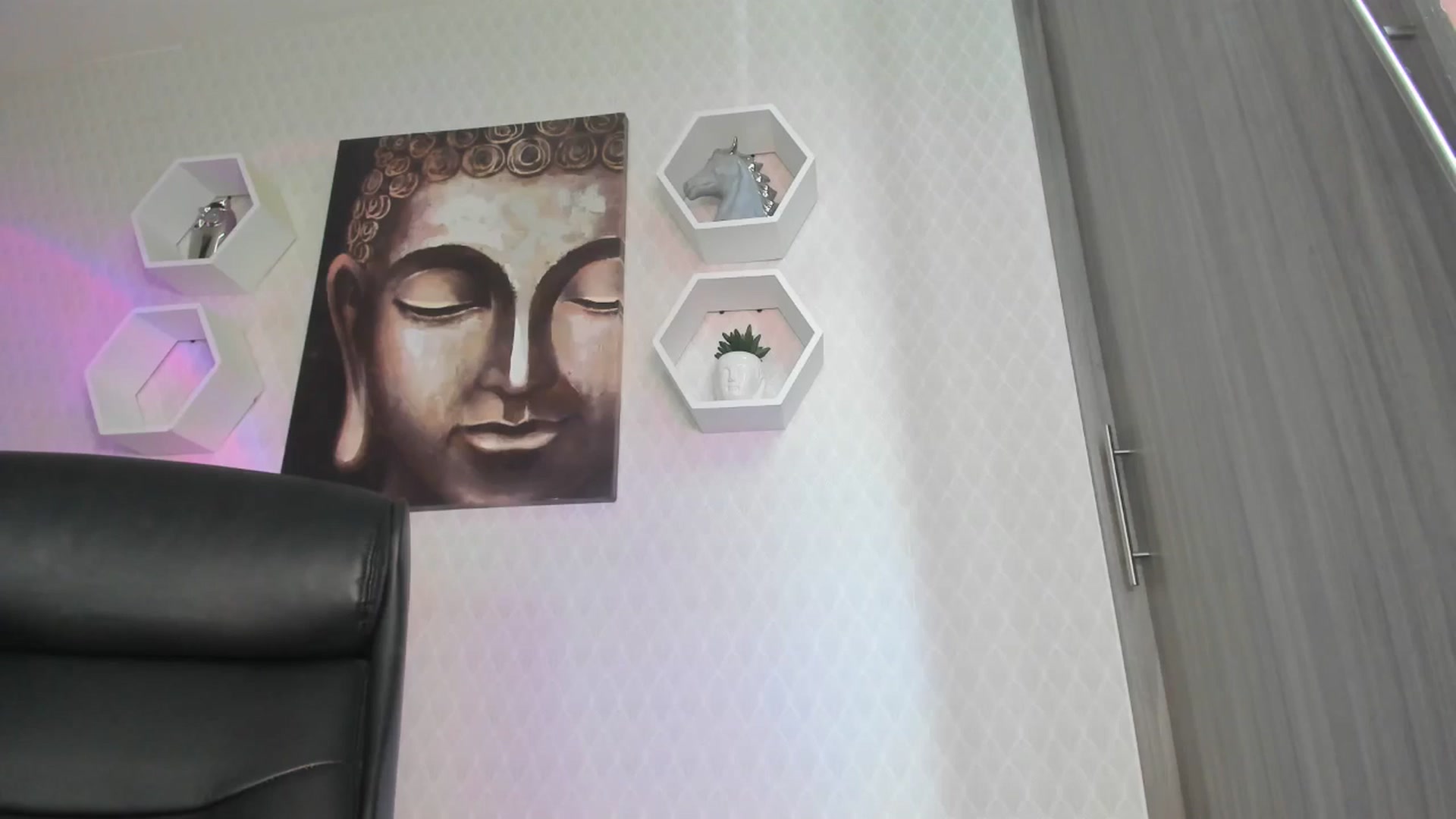 Gallery image thumbnail from Susan_lane's myfreecams stream on, 01/02/2025, 17:48 image 16 of 20