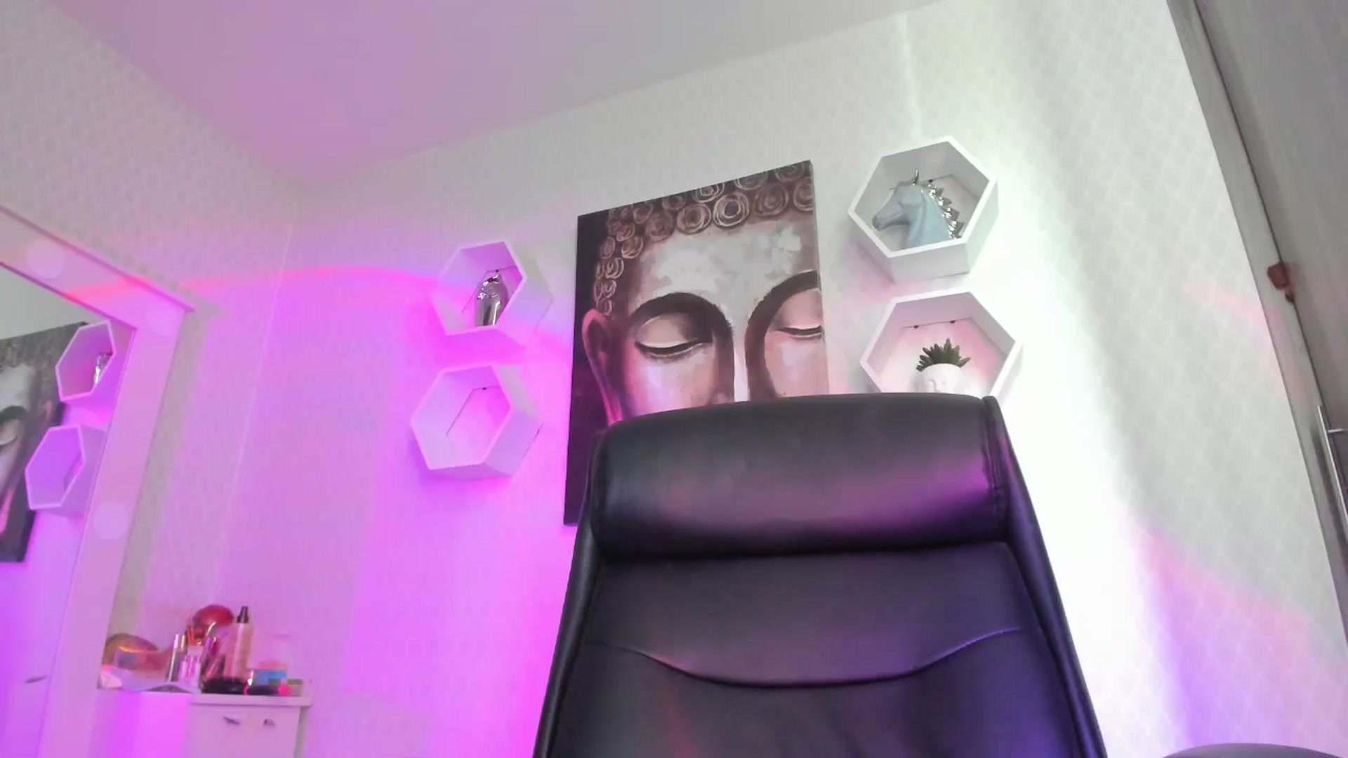 Gallery image thumbnail from Susan_lane's myfreecams stream on, 01/14/2025, 18:03 image 16 of 20