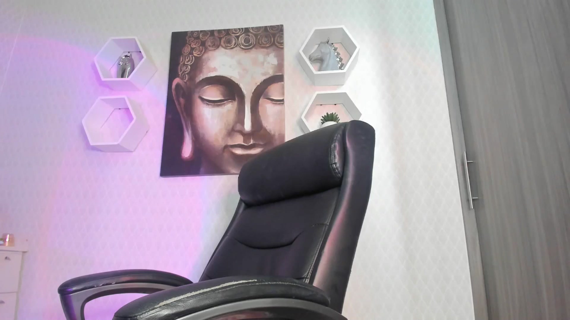Gallery image thumbnail from Susan_lane's myfreecams stream on, 05/01/2025, 15:15 image 1 of 20