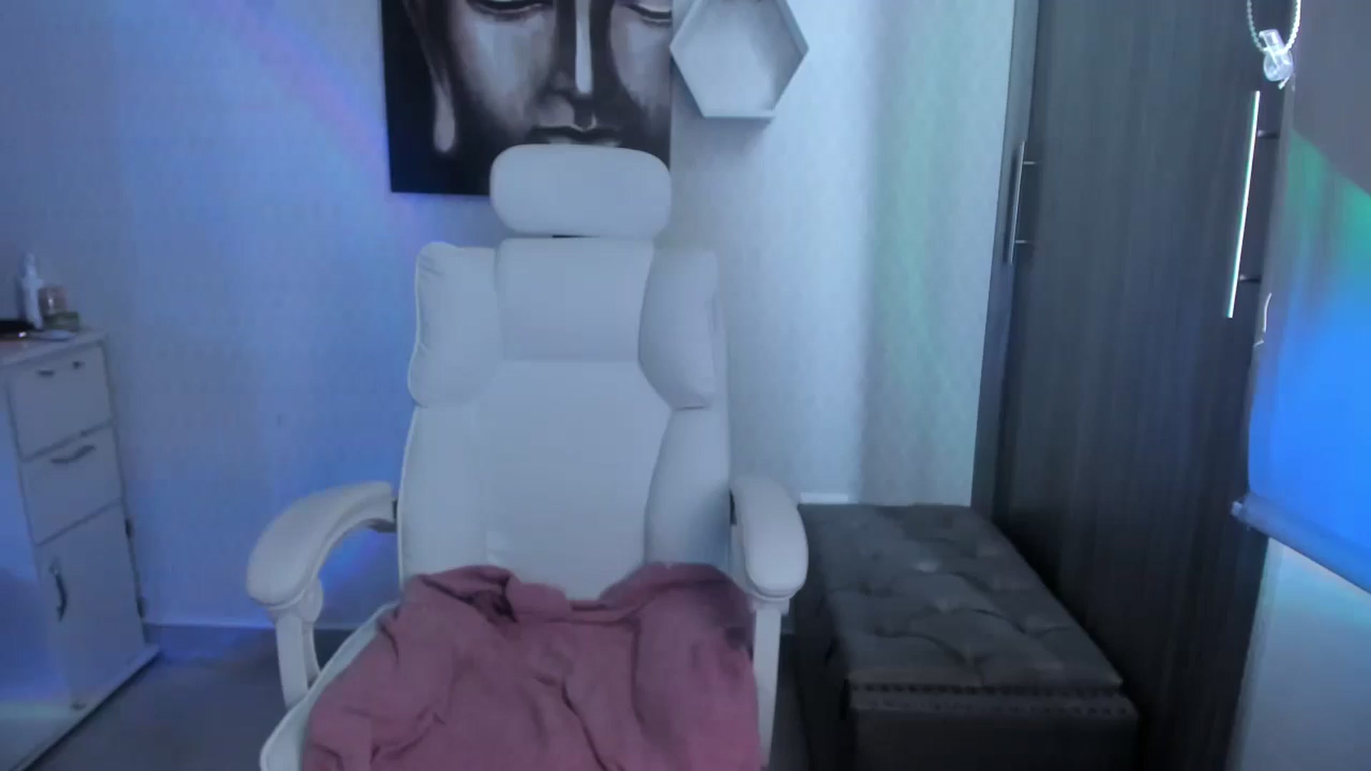 Gallery image thumbnail from Susan_lane's myfreecams stream on, 12/04/2025, 16:26 image 16 of 20