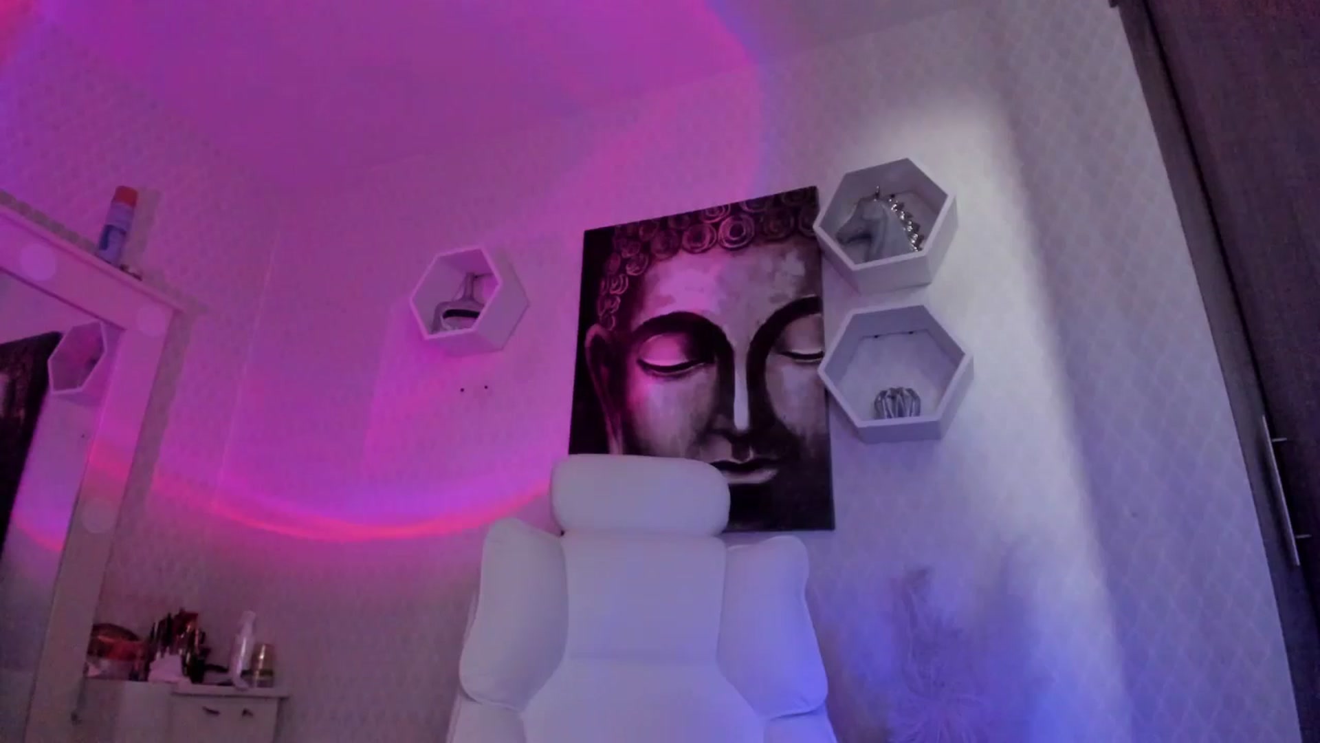 Gallery image thumbnail from Susan_lane's myfreecams stream on, 02/19/2026, 12:53 image 12 of 20