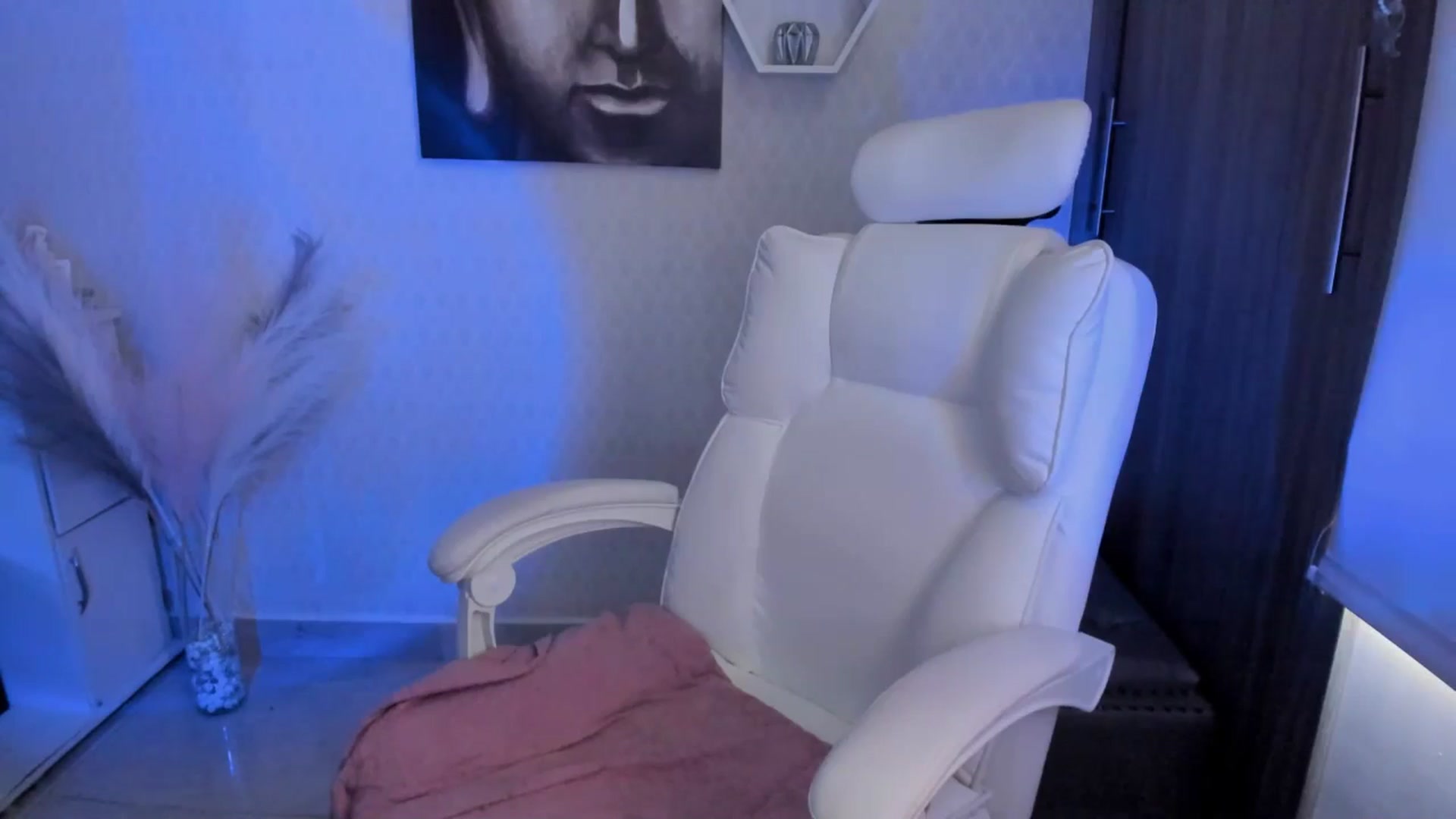 Gallery image thumbnail from Susan_lane's myfreecams stream on, 02/26/2026, 15:01 image 18 of 20