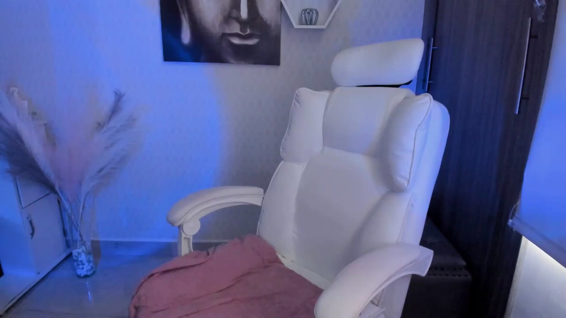 Gallery image thumbnail from Susan_lane's myfreecams stream on, 02/26/2026, 15:01 image 17 of 20