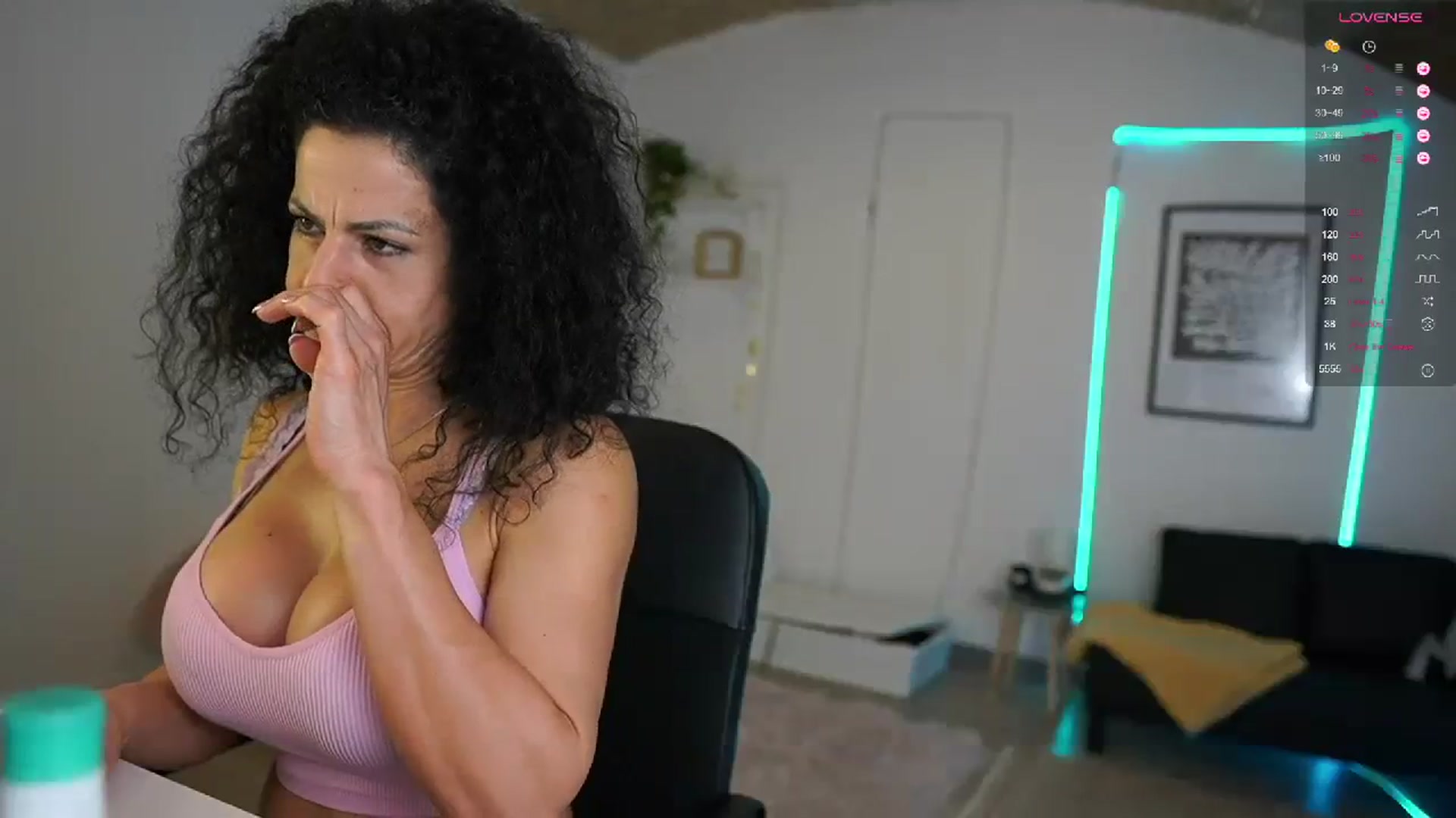 Gallery image thumbnail from Susana_Spears's myfreecams stream on, 11/17/2023, 24:20 image 11 of 20