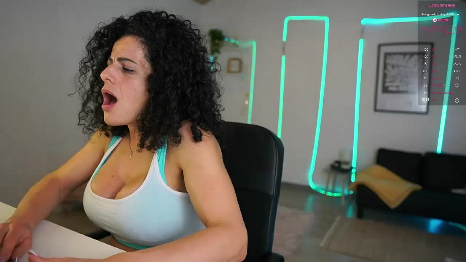 Gallery image thumbnail from Susana_Spears's myfreecams stream on, 11/21/2023, 01:00 image 14 of 20