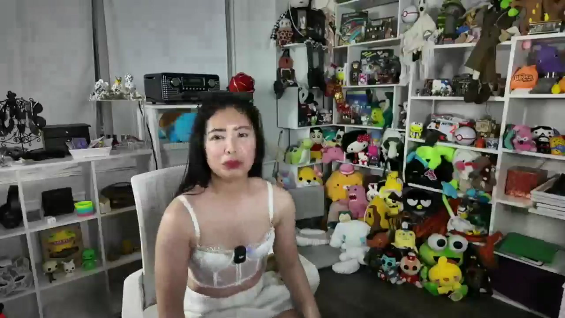 Gallery image thumbnail from SusieQute's myfreecams stream on, 04/25/2025, 23:53 image 4 of 20