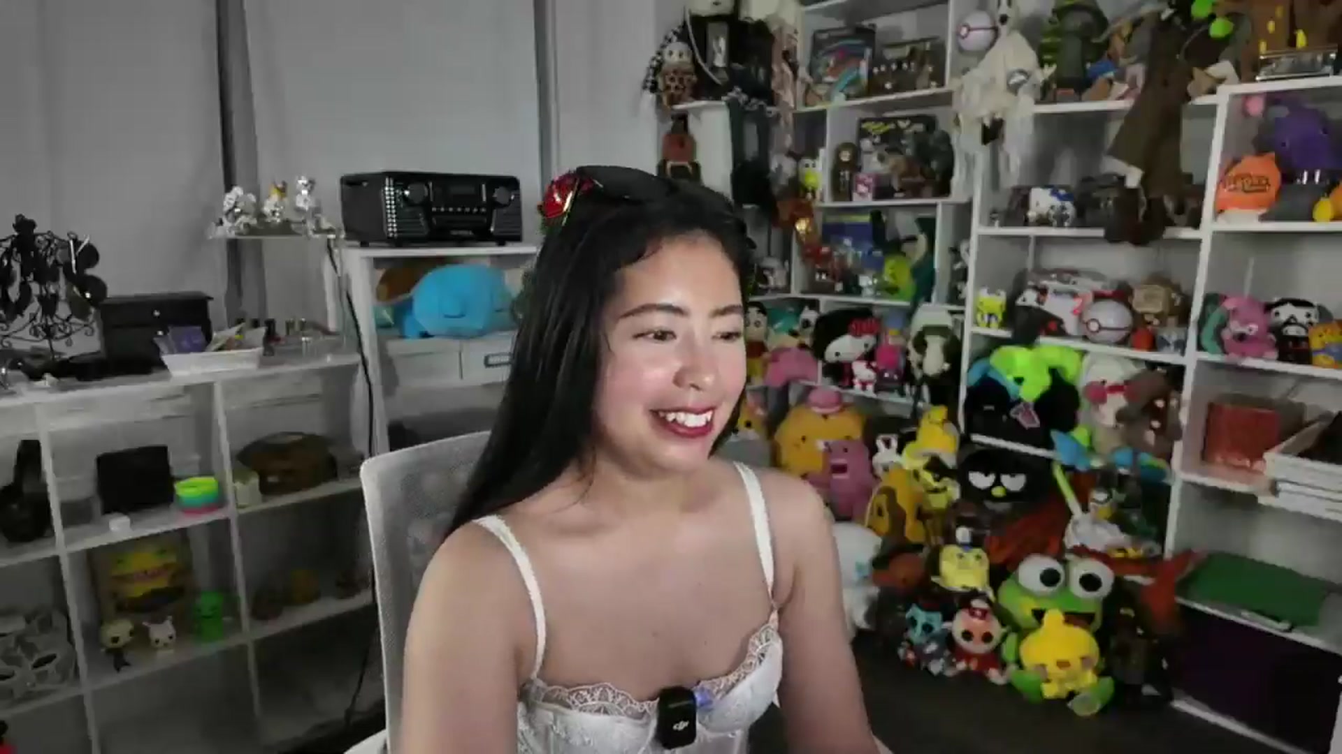 Gallery image thumbnail from SusieQute's myfreecams stream on, 04/25/2025, 23:53 image 3 of 20