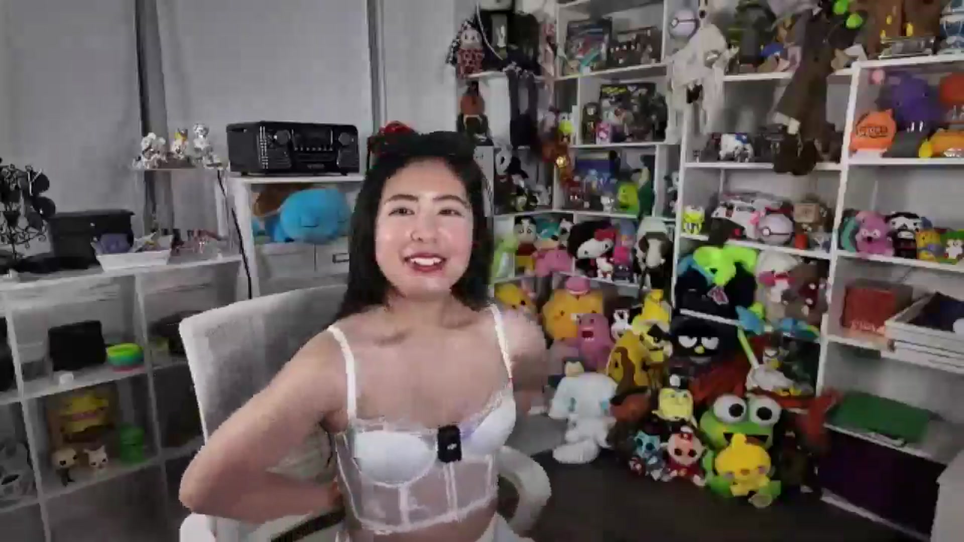 Gallery image thumbnail from SusieQute's myfreecams stream on, 04/25/2025, 23:53 image 17 of 20