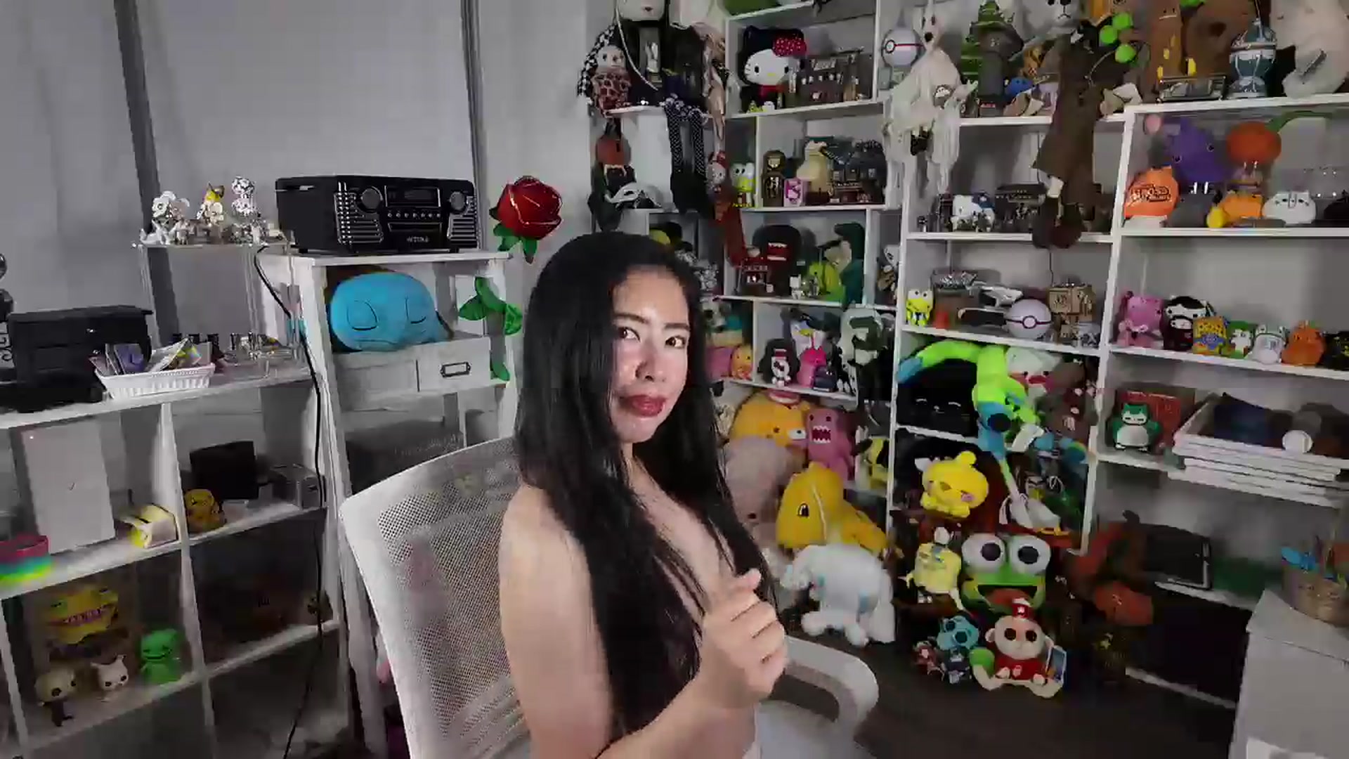Gallery image thumbnail from SusieQute's myfreecams stream on, 05/12/2025, 01:15 image 17 of 20