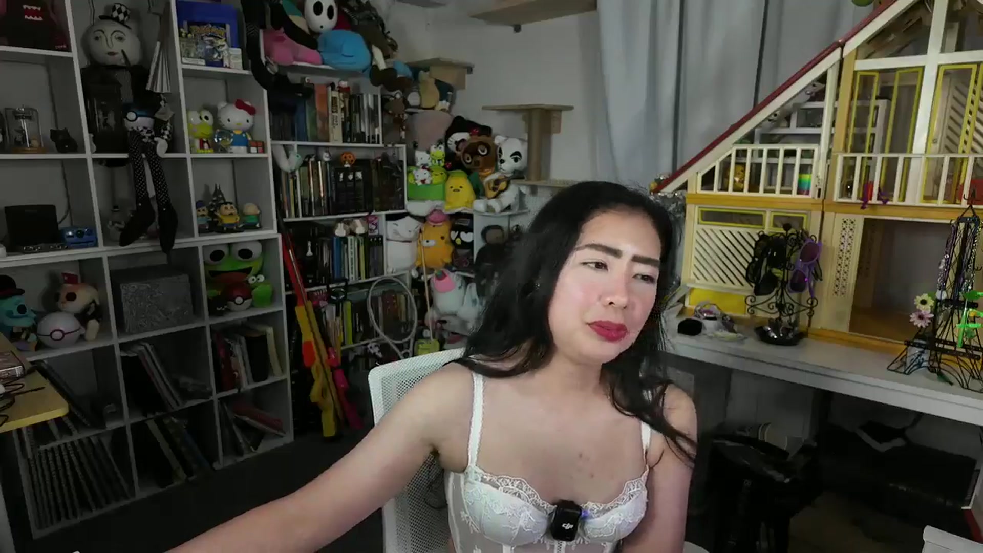 Gallery image thumbnail from SusieQute's myfreecams stream on, 09/17/2025, 24:40 image 5 of 20