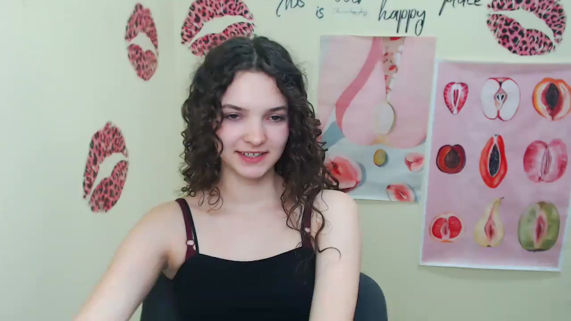 Gallery image thumbnail from SusieStar's myfreecams stream on, 06/03/2025, 11:48 image 4 of 20