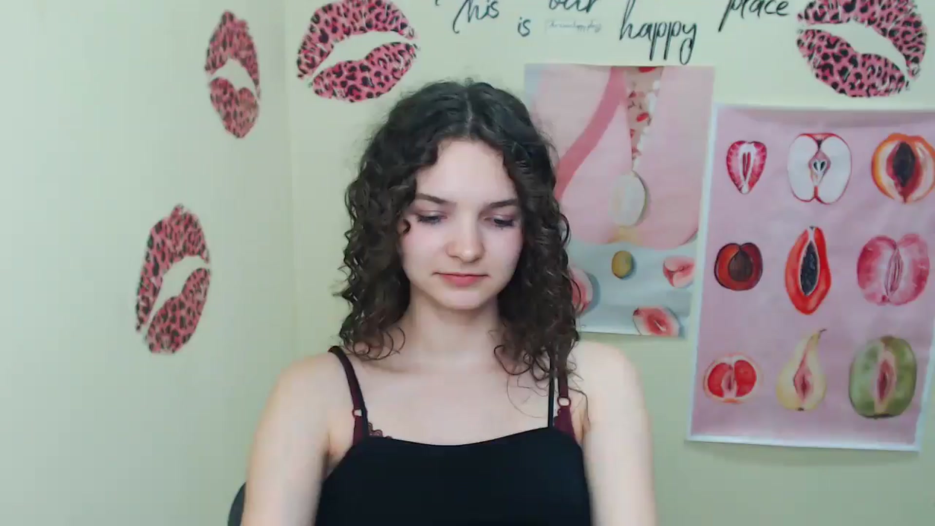 Gallery image thumbnail from SusieStar's myfreecams stream on, 06/03/2025, 13:27 image 2 of 20
