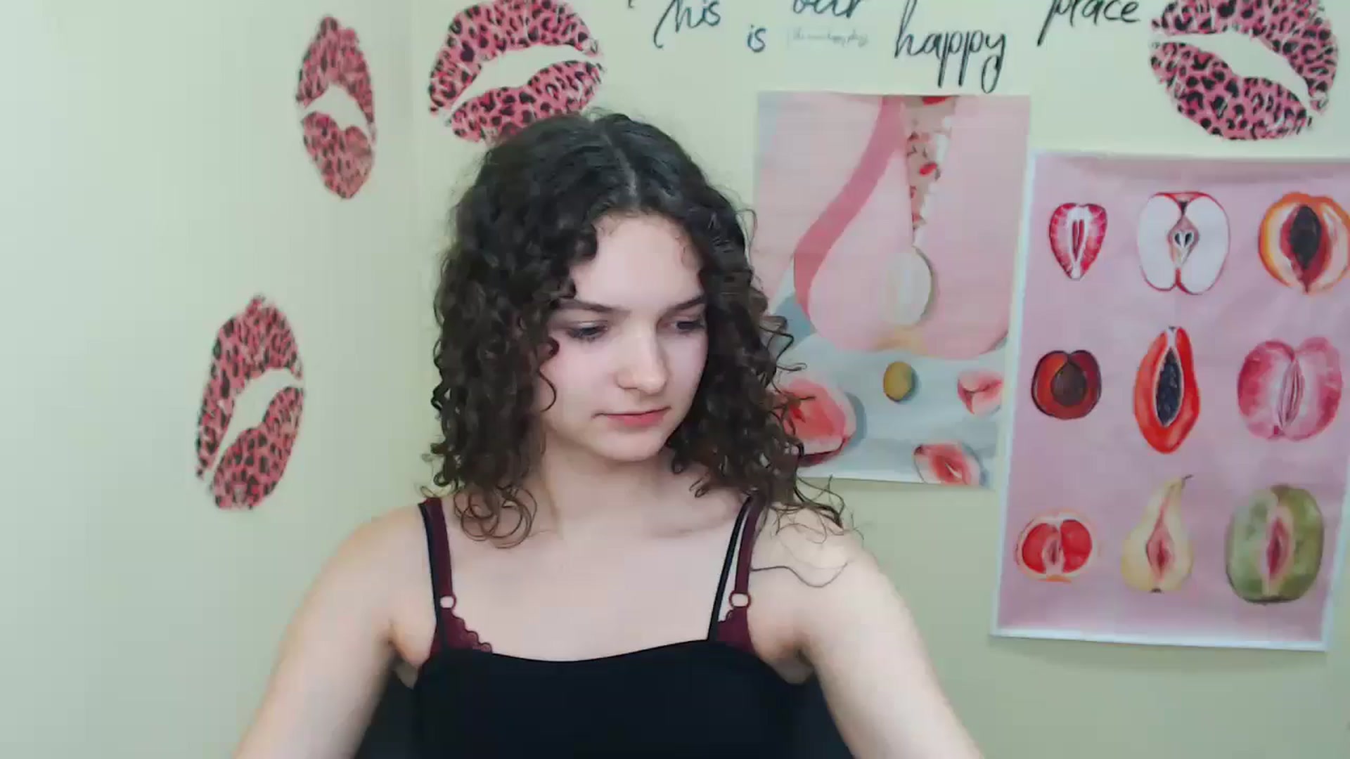 Gallery image thumbnail from SusieStar's myfreecams stream on, 06/03/2025, 13:27 image 16 of 20