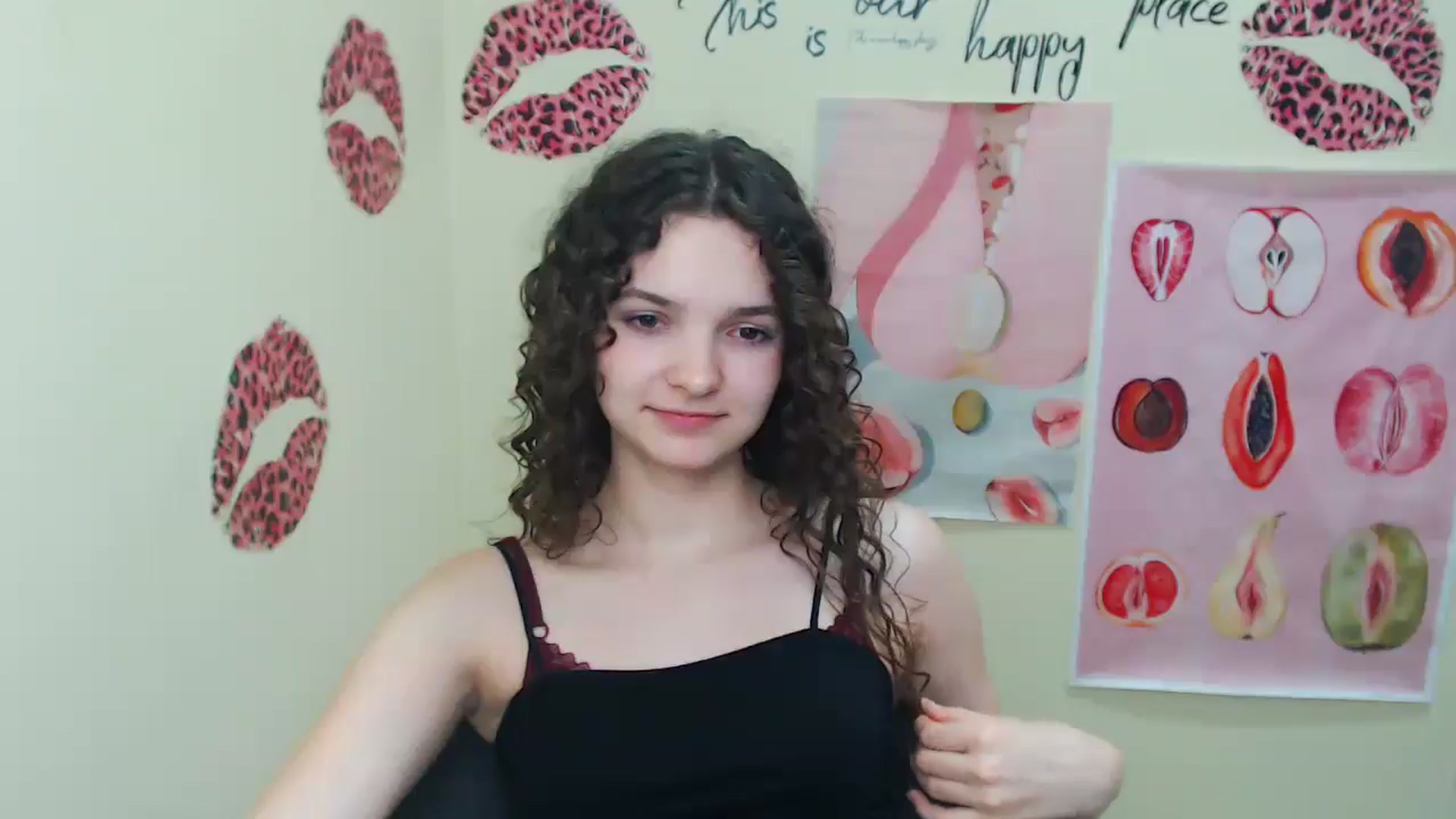 Gallery image thumbnail from SusieStar's myfreecams stream on, 06/03/2025, 13:27 image 10 of 20