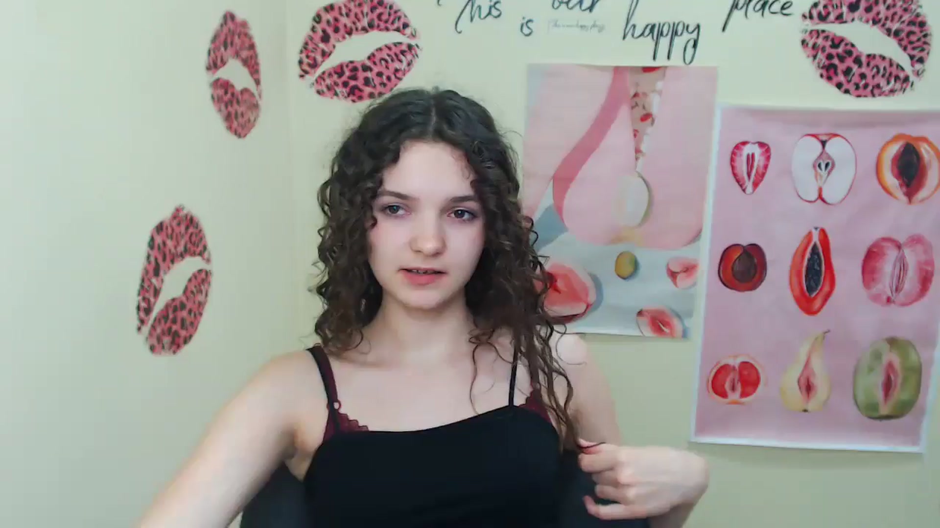 Gallery image thumbnail from SusieStar's myfreecams stream on, 06/03/2025, 13:27 image 14 of 20