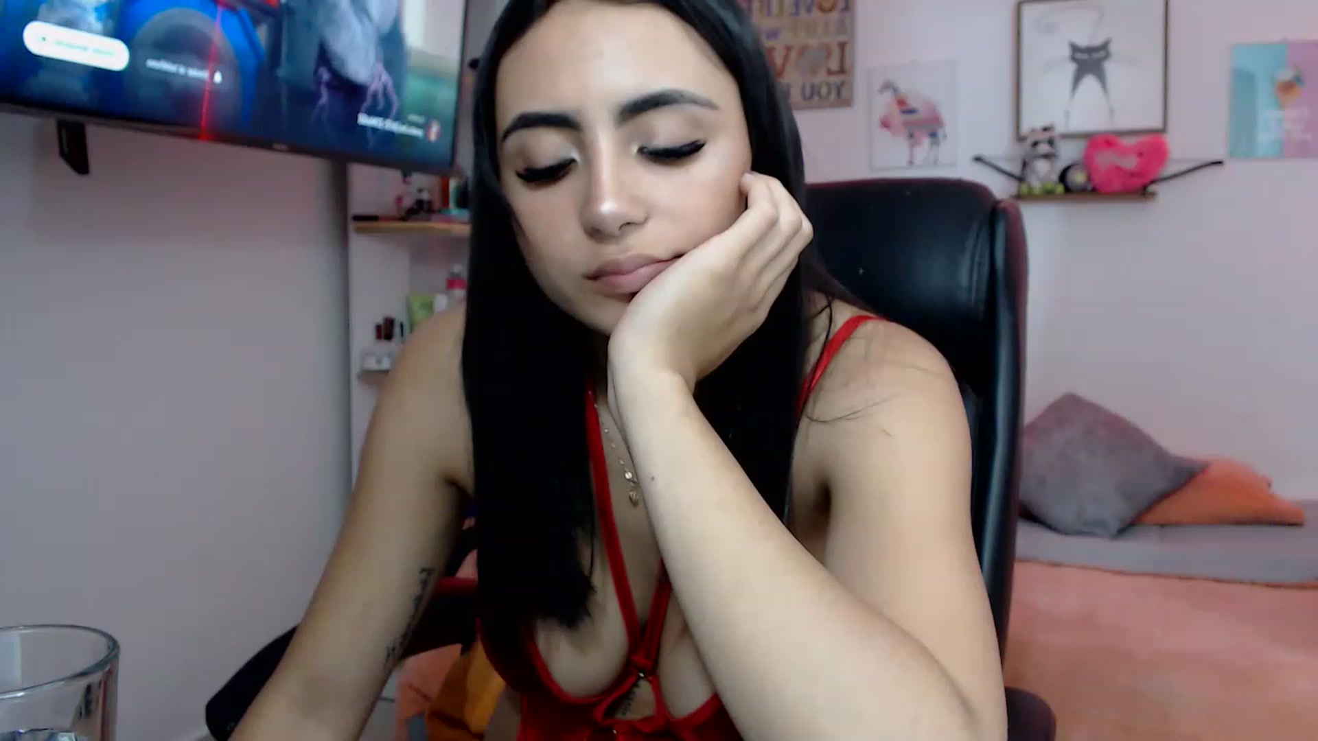 Gallery image thumbnail from Sussan_Torres's myfreecams stream on, 12/24/2022, 22:52 image 20 of 20