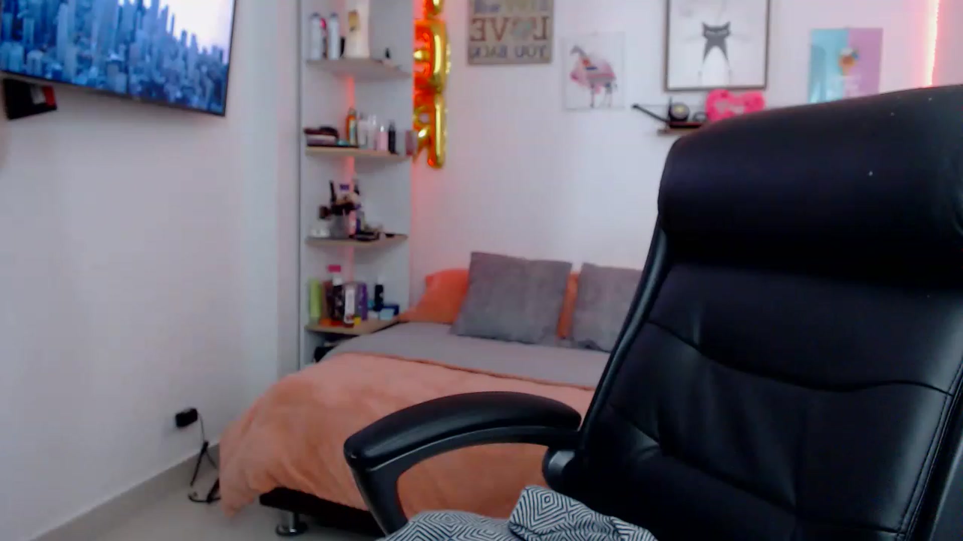 Gallery image thumbnail from Sussan_Torres's myfreecams stream on, 01/01/2023, 23:09 image 10 of 20